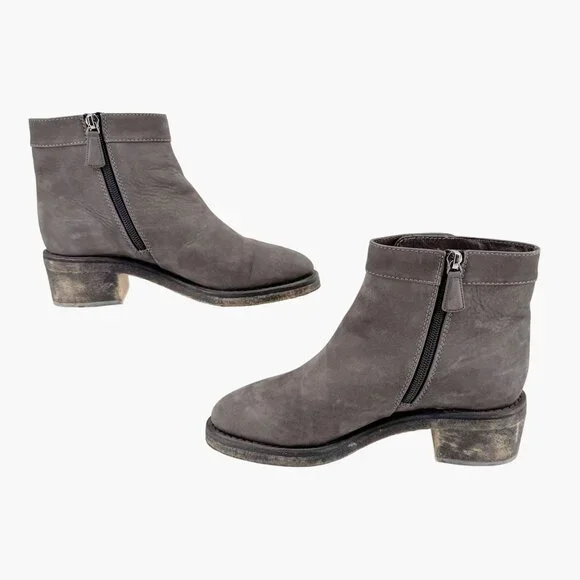 Chanel Turnlock CC Ankle Boots EU 39 US 8-8.5 Gray Suede Low Block Heel Bootie